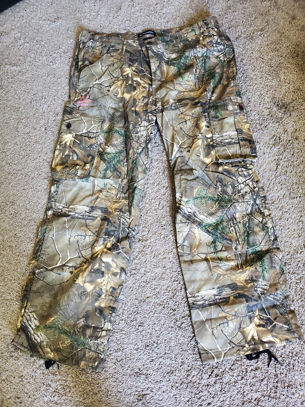 NWT Women's Camo Cargo Pants